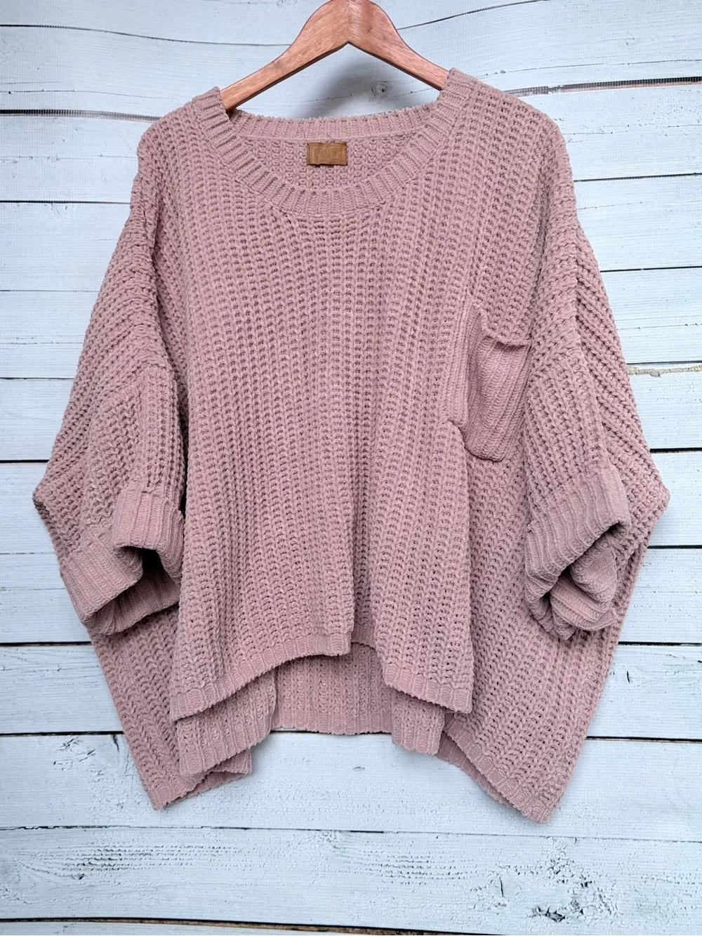 Oversized Scoop-Neck Waffle Knit Sweater with Front Pocket - OS
